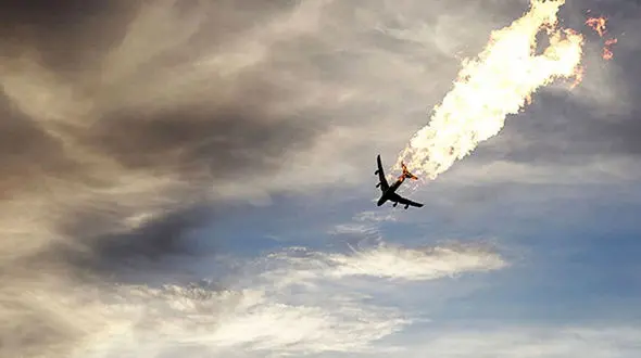 ببینید /  فیلم لحظه برخورد 2 هواپیما در آسمان + فیلم 