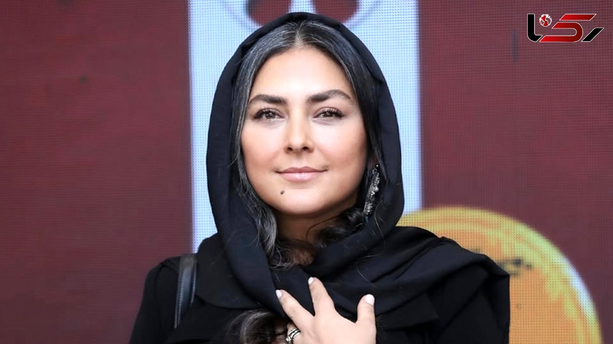 ست جذاب هدی زینالعابدین با کلاه و یقهاسکی زرشکی مورد توجه قرار گرفت