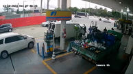 ببینید / حادثه هولناک در پمپ بنزین؛ با سرعت بالا تغییر جهت ندهید!