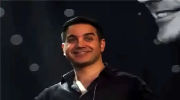 فیلم همخوانی باشکوه و احساسی مردم در  کنسرت با آهنگ محسن یگانه / انگار خودش اومده کنسرت!