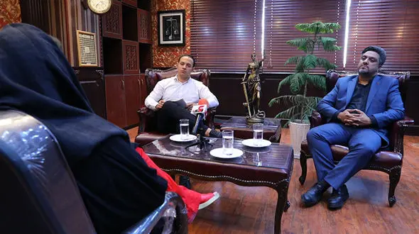 گفتگو با زن فرانسوی که 18 سال در ایران زندانی بود ! / او باید اعدام می شد ! / اختصاصی