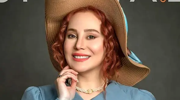 مانتوی جلو باز و شلوار کوتاه آرام جعفری + عکس 