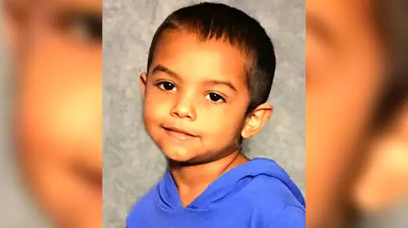 تنبیه مرگبار پسر 6 ساله به خاطر ناخنک زدن به غذا ! + عکس 