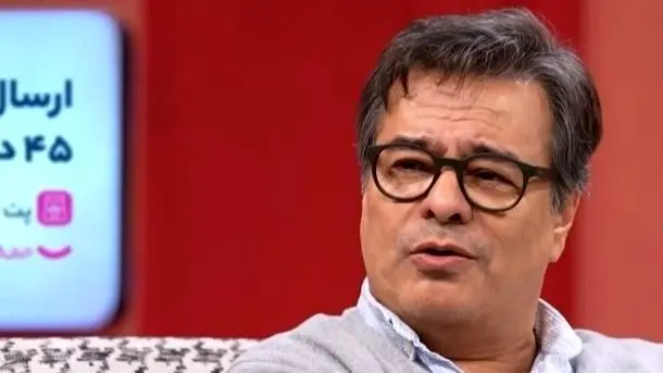 لکه ننگ پیمان قاسم خانی که با هربار دیدنش عرق شرم میشینه روی پیشونیش! سکانسی از پیمان قاسم خانی که لحظه به لحظه اش طنزه