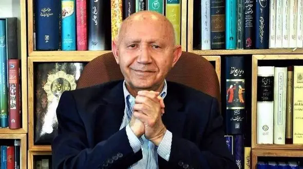 فیلم/ الهی قمشه ای: 12 چیز در قرآن عظیم شمرده شده، یکی از آن ها مکر زنان است که چیز بدی هم نیست، خیلی هم خوبه آدم داشته باشه