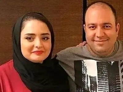 چیدمان شاهانه و مجلل میز شب یلدای نرگس محمدی زیر درخت خرمالوی حیاطشان + عکس