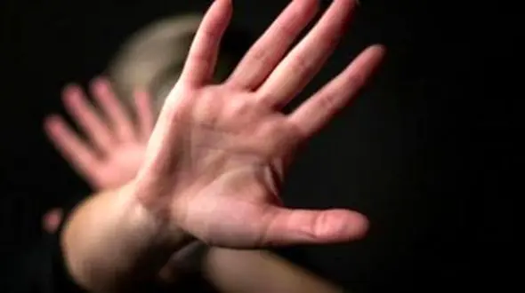 خشونت دهگانه علیه زنان/مردان برای اثبات اقتدار، زور می گویند
