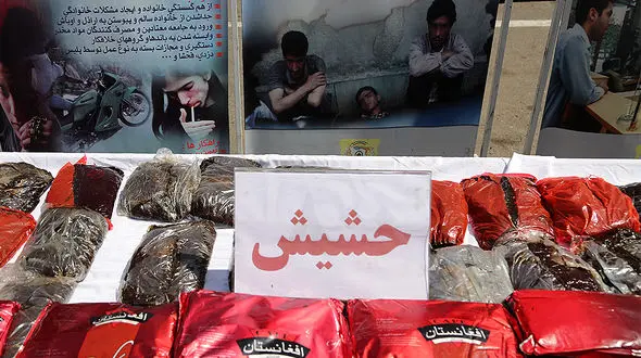 توقیف خودرویی با محموله حشیش در بزرگراه پایتخت +عکس