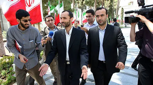 حمید بقایی محکوم به انفصال از خدمات دولتی است