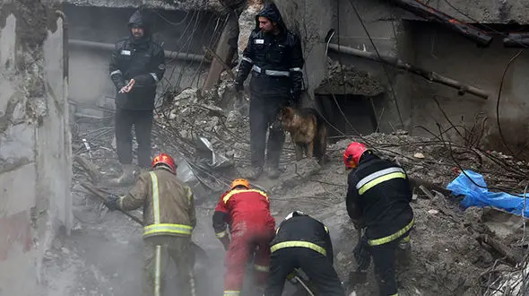 واکنش فرمانده نیروی انتظامی به بقایای کشف شده در محل دپوی آوارهای حادثه پلاسکو 