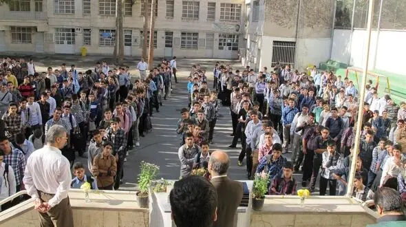 میانگین ثبت‌نام دانش آموزان کشور تا پایان مرداد ماه ۸۸ درصد بوده است