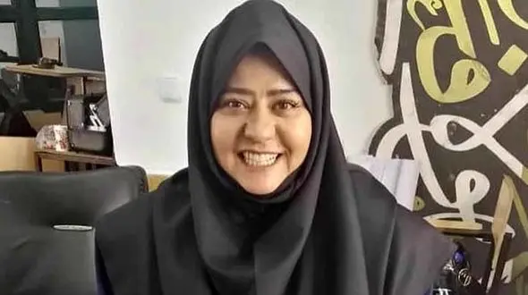 ژست عاشقانه رابعه اسکویی در تولدش