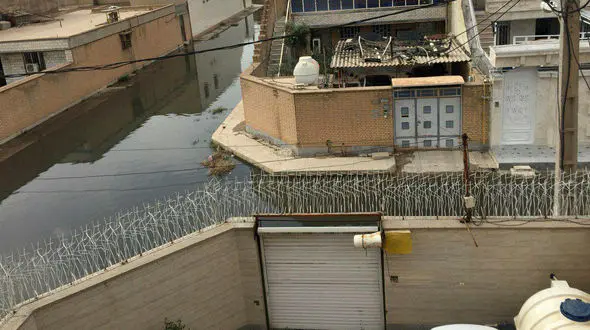 فاضلاب اهواز در خیابان‌ها فوران کرد + عکس 