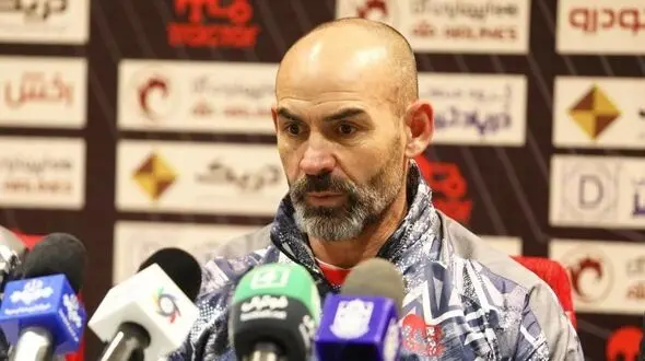 گلایه خمز از پنالتی‌های پرسپولیس/ شاید چیزهایی وجود دارد!