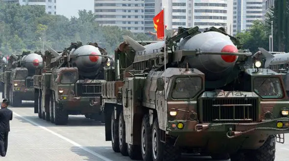 جهان در آستانه جنگ جهانی سوم/ نخستین موشک بالستیک شلیک شد