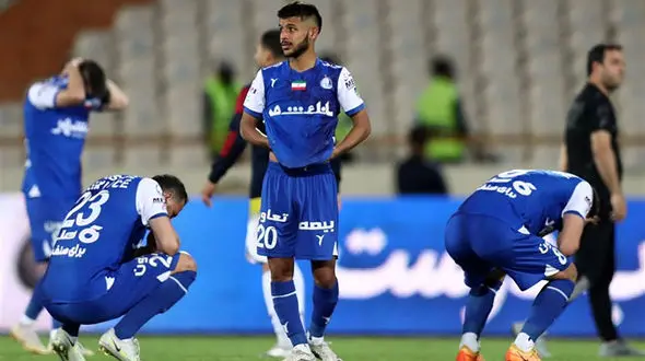 استقلال بیشترین پول را به بازیکنانی داد که در حد آن رقم نبودند/ مدیرانی که آمدند بر مشکلات اضافه کردند!