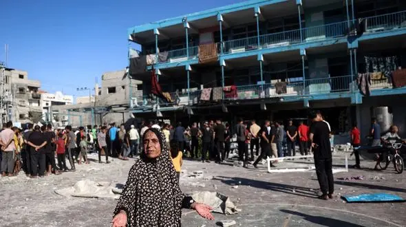 لحظه نابودی یک خانه در غزه توسط موشک اسرائیلی + عکس