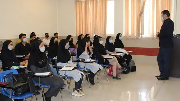معاون وزیر علوم:

کلاس‌ها حضوری است؛ بیش از ۳مرتبه غیبت منجر به حذف درس و محرومیت از امتحان می‌شود