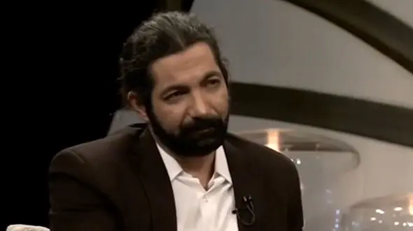 لو رفتن رسوایی یک زن بی وفا به شوهرش در برنامه زنده تلویزیون! + فیلم 