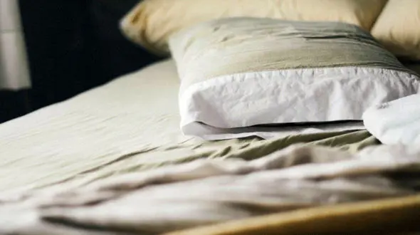 خطر سلامتی با نشستن بالش 