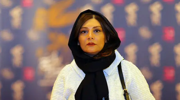 غوغای عکس مادر هنگامه قاضیانی ! / مادر جوانتر از خانم بازیگر سن دار !