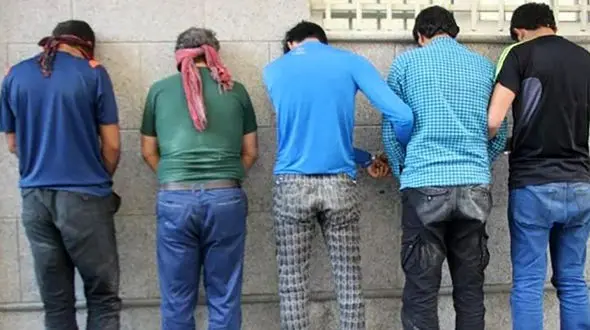 این 5 مرد مشروبات الکلی مرگبار می ساختند! + عکس