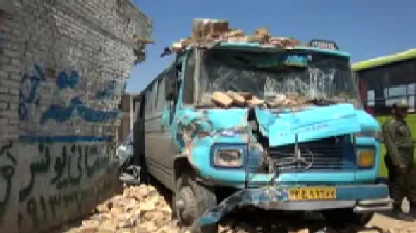 واژگونی خونین مینی بوس در جاده پاوه به روانسر +عکس