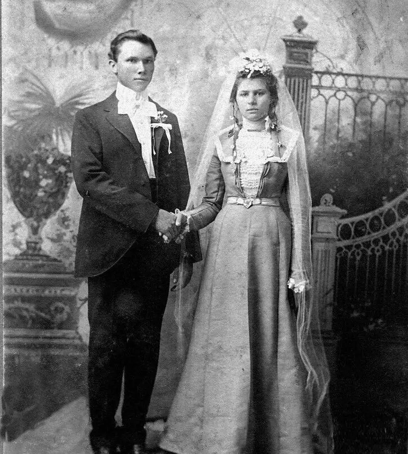 لباس عروس قدیمی