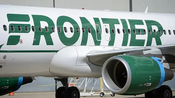 فرود اضطراری هواپیمای مسافربری بخاطر  بوی وحشتناک 