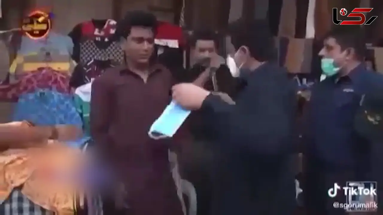 کتک زدن مردم برای زدن ماسک توسط خبرنگار + فیلم