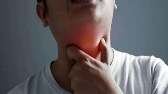 علائم سرطان حنجره؛ آیا گرفتگی صدا زنگ خطر است؟