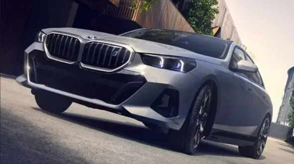 فیلم سرقت چند ثانیه از راننده BMW آخرین مدل / شوکه می شوید 