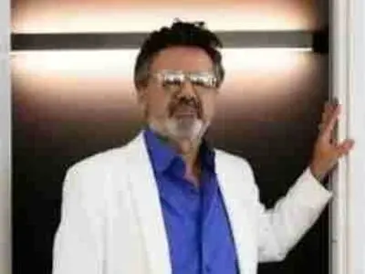 دانلود آهنگ معین / بگذار ببارد به سرم سنگ مصیبت