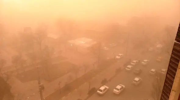 گرد و خاک اردبیل را فرا گرفت/ کاهش شدید دید افقی 