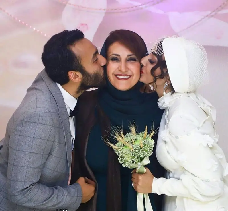 فاطمه گودرزی در مراسم عروسی پسرش