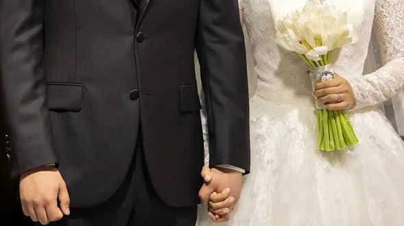 دختر ایرانی زیباترین عروس دنیا شد + عکس عروس و داماد با حلقه های زیبا