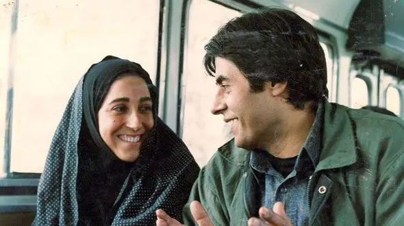 خسرو شکیبایی و فاطمه معتمدآریا سر سفره عقد در فیلم «یک‌بار برای همیشه» در سال ۱۳۷۱