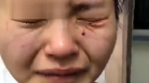 مرد کرونایی به خانم پرستار رحم نکرد + فیلم / چین