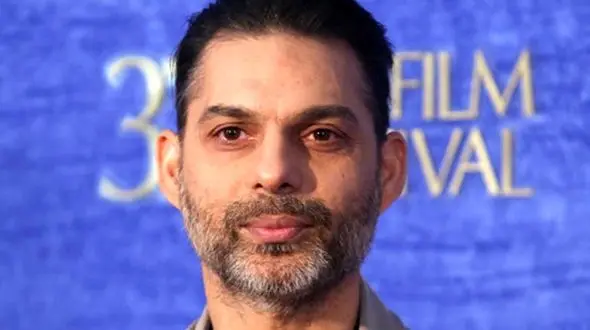 عکس از آقای بازیگر ایرانی با زن جوانش در اروپا + عکس 