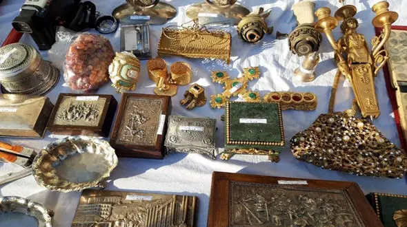 دزدان به موزه خانگی زدند / این خانه پر از گنج و تابلو های نفیس بود 