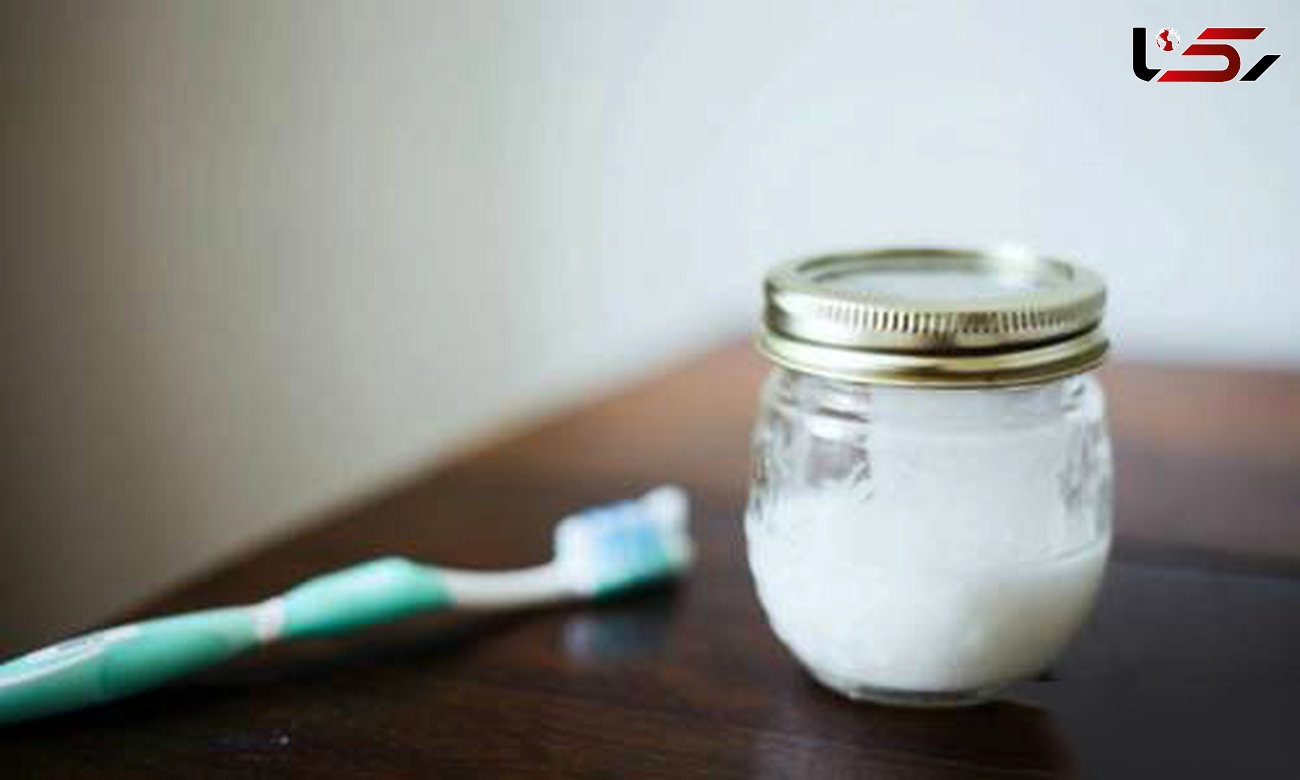 با مواد طبیعی در خانه خمیر دندان درست کنید