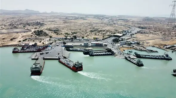 تردد شناورها در بنادر غرب هرمزگان ممنوع شد