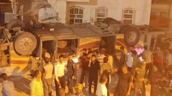 48 کشته و مصدوم در فاجعه تصادف اتوبوس زائران پاکستانی در دهشیر یزد