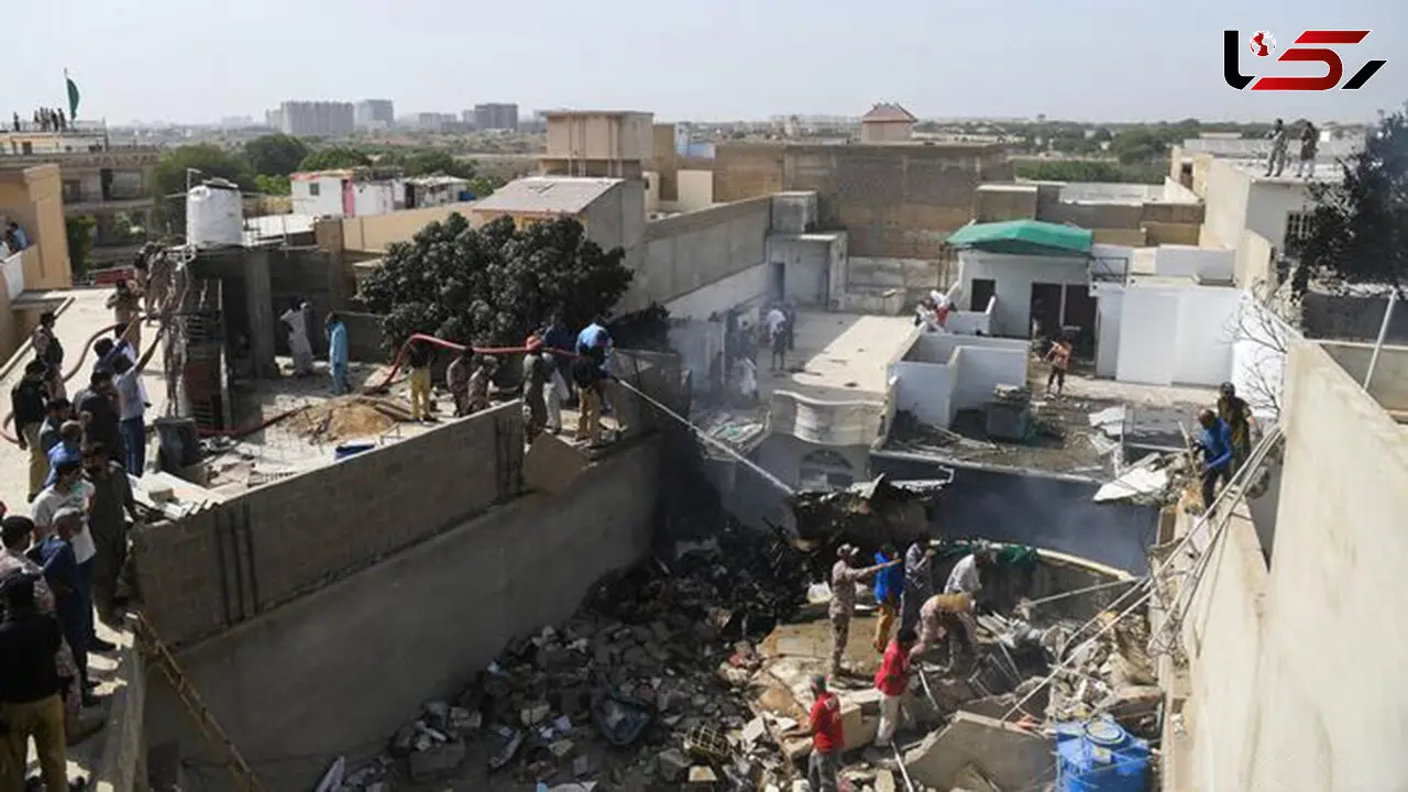 تعداد قربانیان سقوط هواپیما در پاکستان بیش از ۹۰ نفر اعلام شد