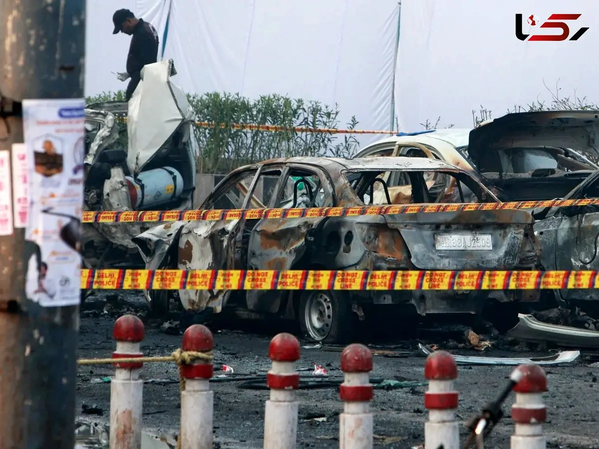فیلم/ انفجار مرگبار در منطقه قلعه سرخ دهلی/ پلیس تحقیقات ضدتروریستی را آغاز کرد