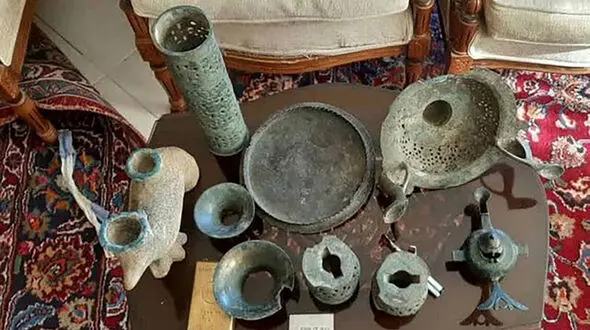 گنج 1500 ساله در خانه یک سمنانی پنهان بود
