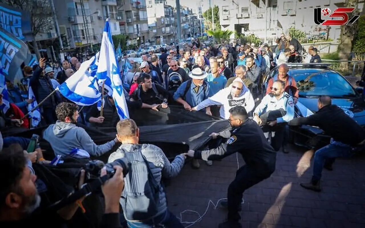 Israeli Protesters Surround Homes of 26 Ministers and Lawmakers