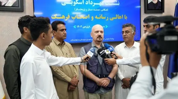 سفر سینمایی و فرهنگی مهرداد اسکویی به قلب بلوچستان؛ آغاز دو پروژه ملی برای احیای حافظه تصویری یک سرزمین