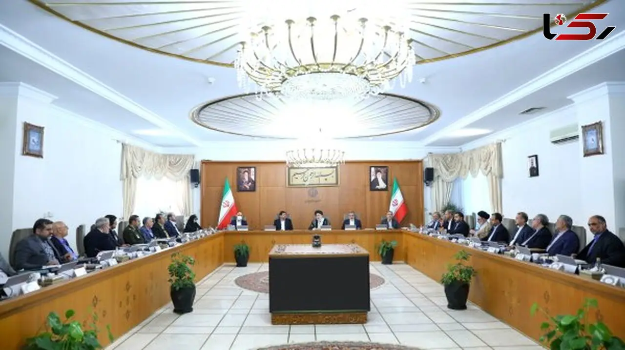  از هر اقدامی که پیام آن به جامعه، حتی احتمال وجود اختلاف میان قوا باشد، پرهیز شود
