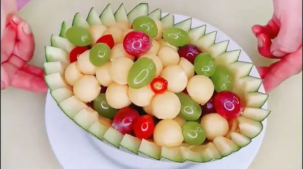 ببینید/ ایده جدید برای سرو میوه + فیلم